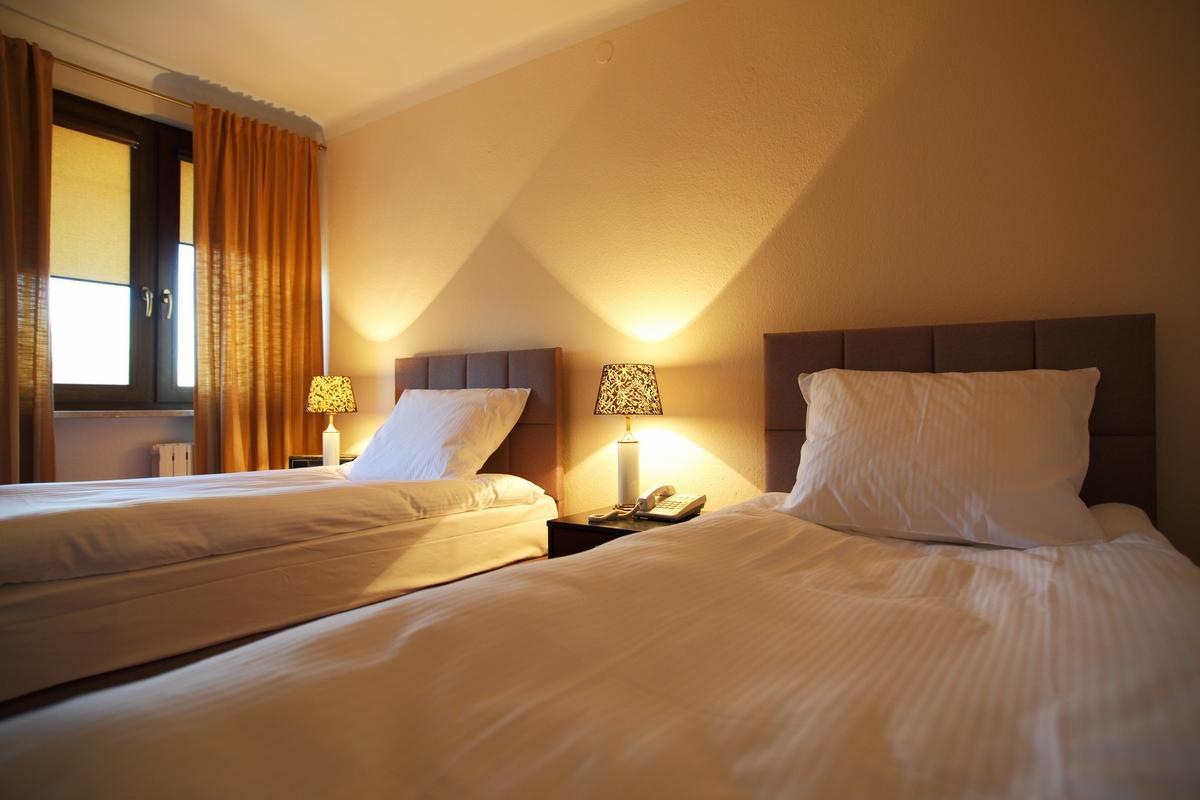Inter Hotel Ostroleka  Buitenkant foto