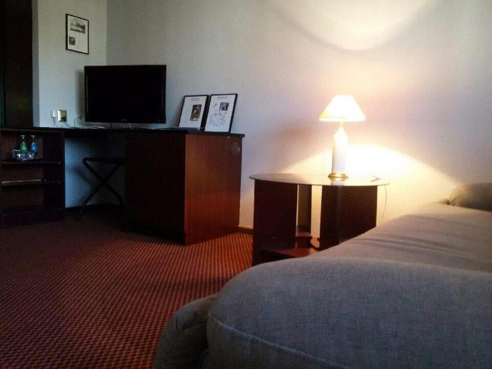 Inter Hotel Ostroleka  Buitenkant foto